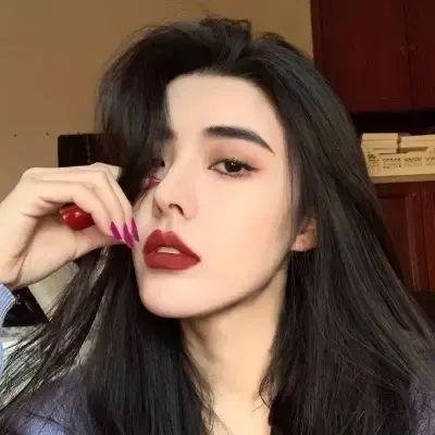 女孩闺房